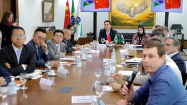 Governador Ratinho Junior e empresários chineses