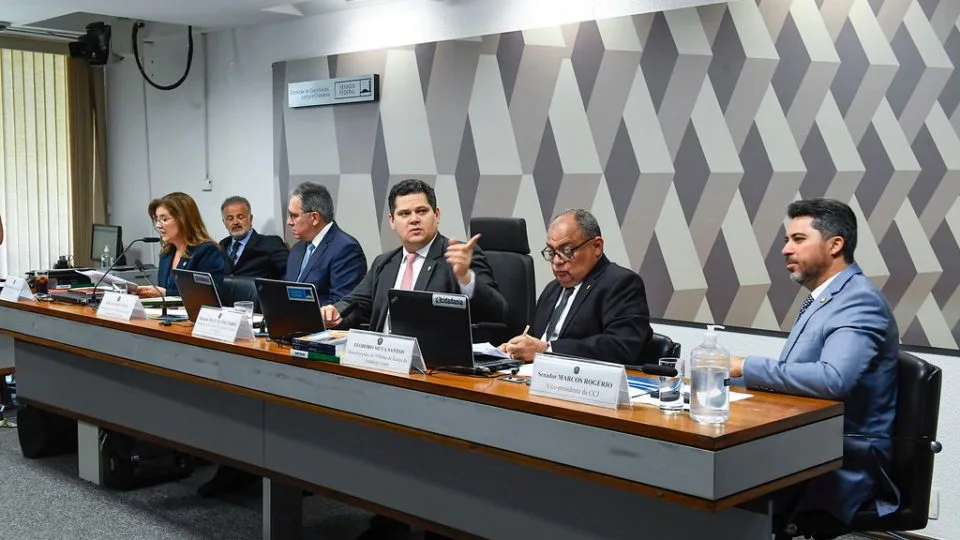 CCJ do Senado