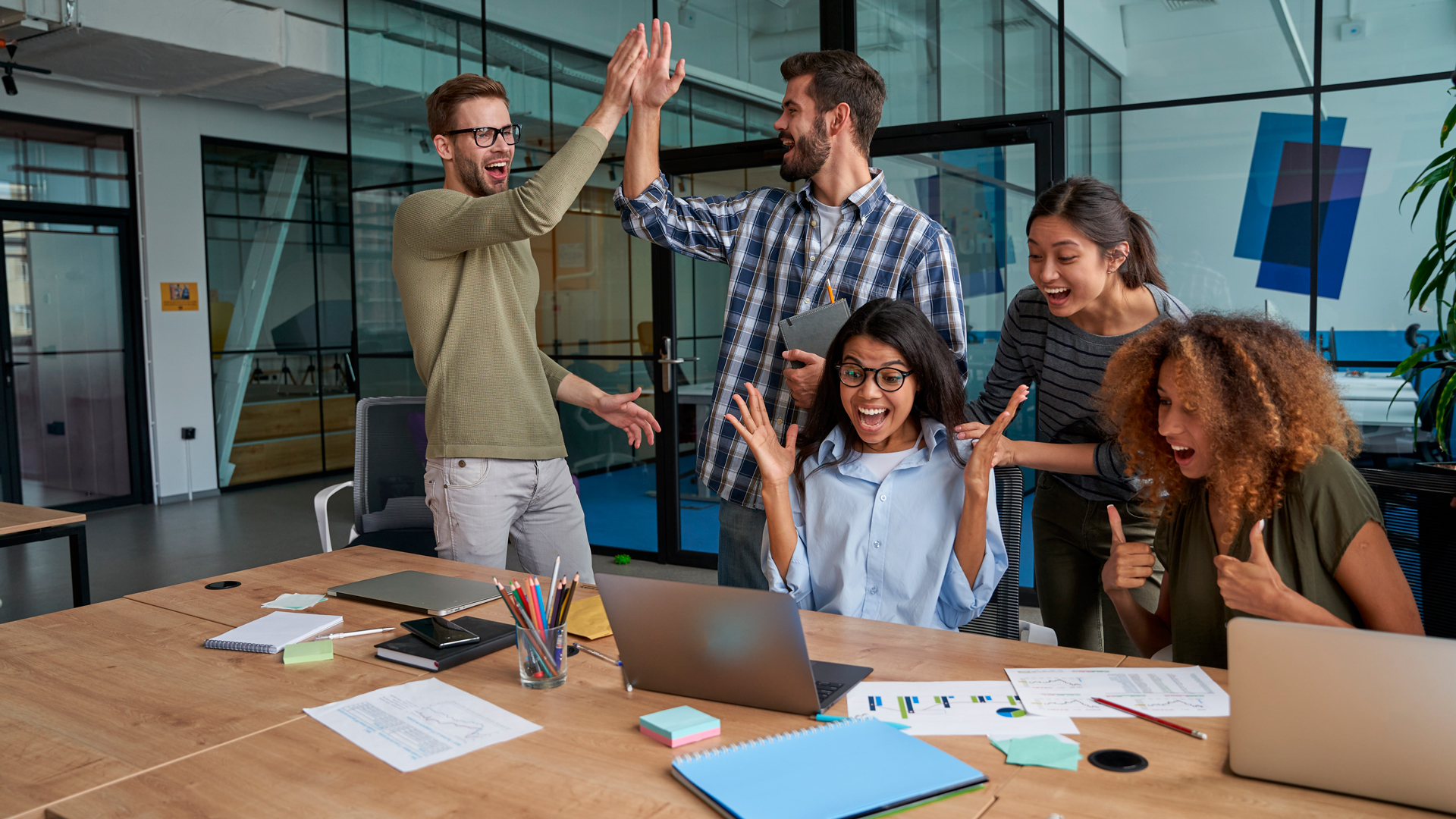 Colaboradores embaixadores da marca ficam motivados, engajados e felizes com os resultados da empresa
