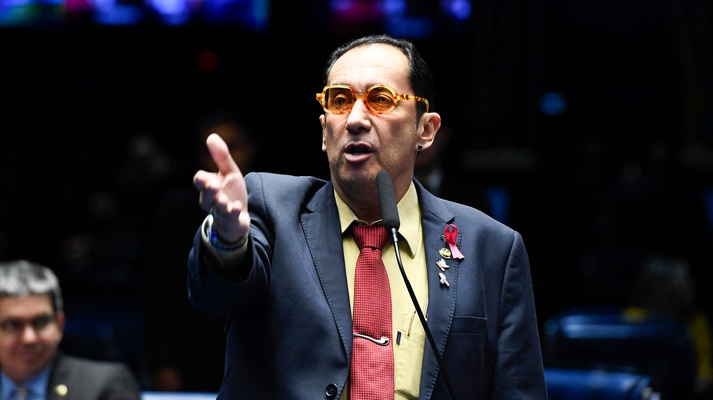 Proposta de Jorge Kajuru ainda está em estudo e enfrenta resistências com alas do governo que questionam restrições.