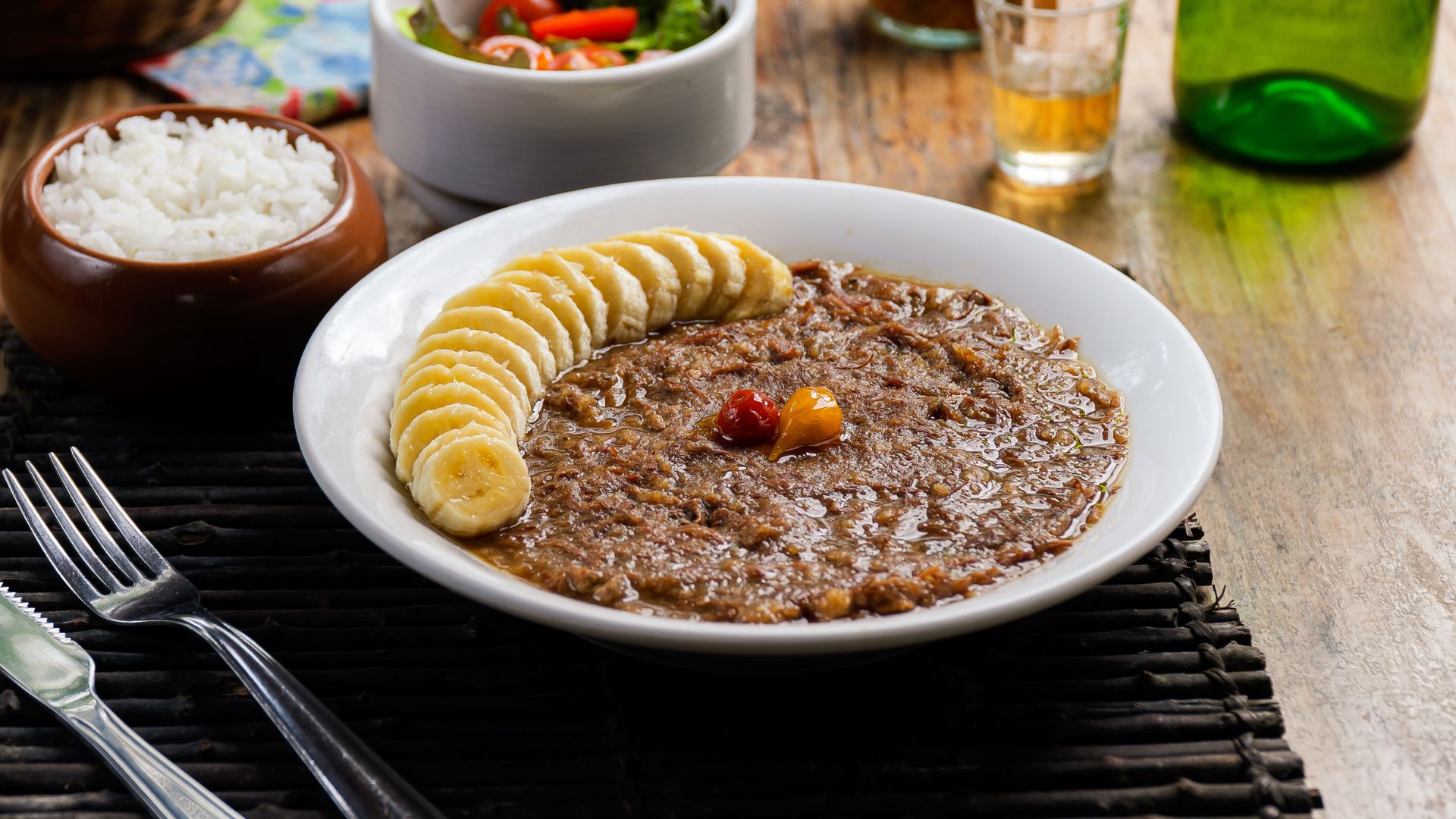 Versão pocket do Festival Bom Gourmet reúne os melhores restaurantes de Morretes servindo menus exclusivos de comida típica durante o festival de blues.