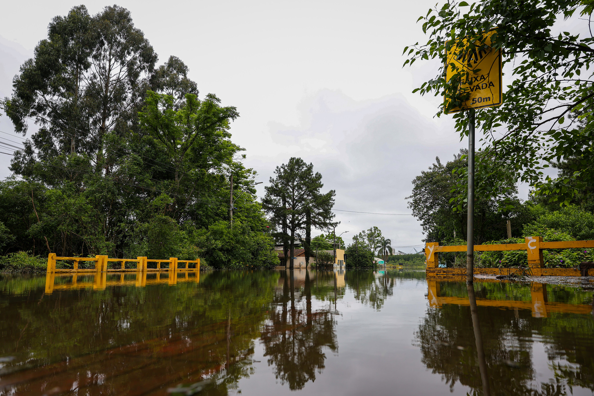 Enxurradas e inundações são os principais desastres naturais que provocam prejuízos à indústria catarinense.