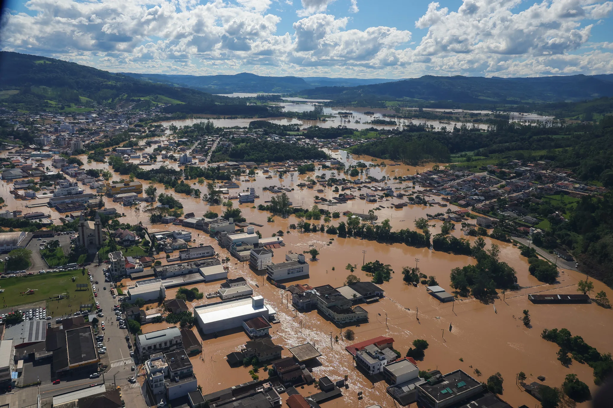 Cidade de Taió (SC) ficou embaixo d’água com enchente em outubro.