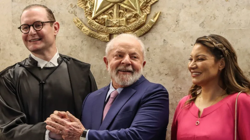 Lula com Janja e Zanin