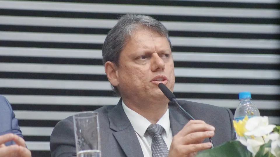Tarcísio de Freitas (Republicanos) terá cobrança em bloco por deputados de sua base aliada, ligados a Jair Bolsonaro (PL).