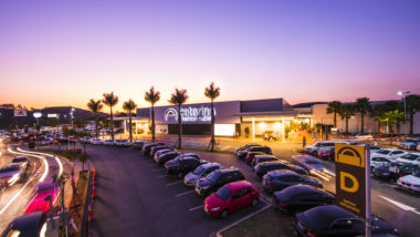 O Catarina Fashion Outlet, localizado na cidade de São Roque (SP), tornou-se o maior da América do Sul com uma expansão realizada em 2023.