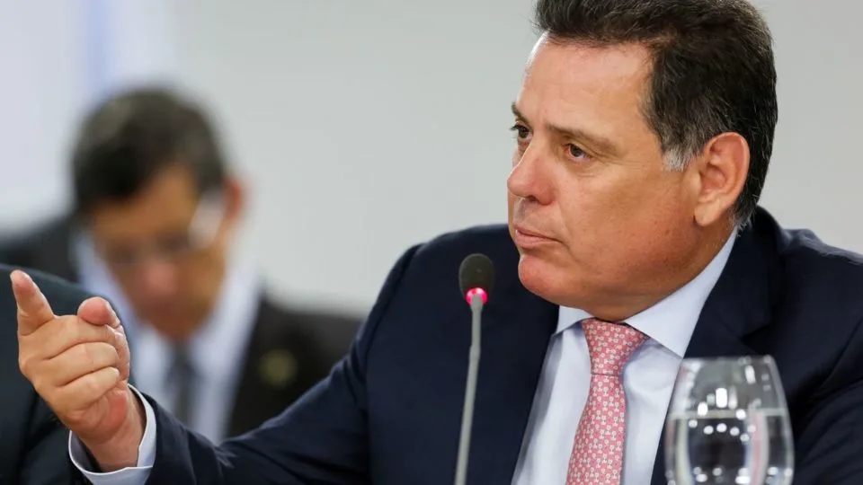 Partidos menores apostam em federações partidárias