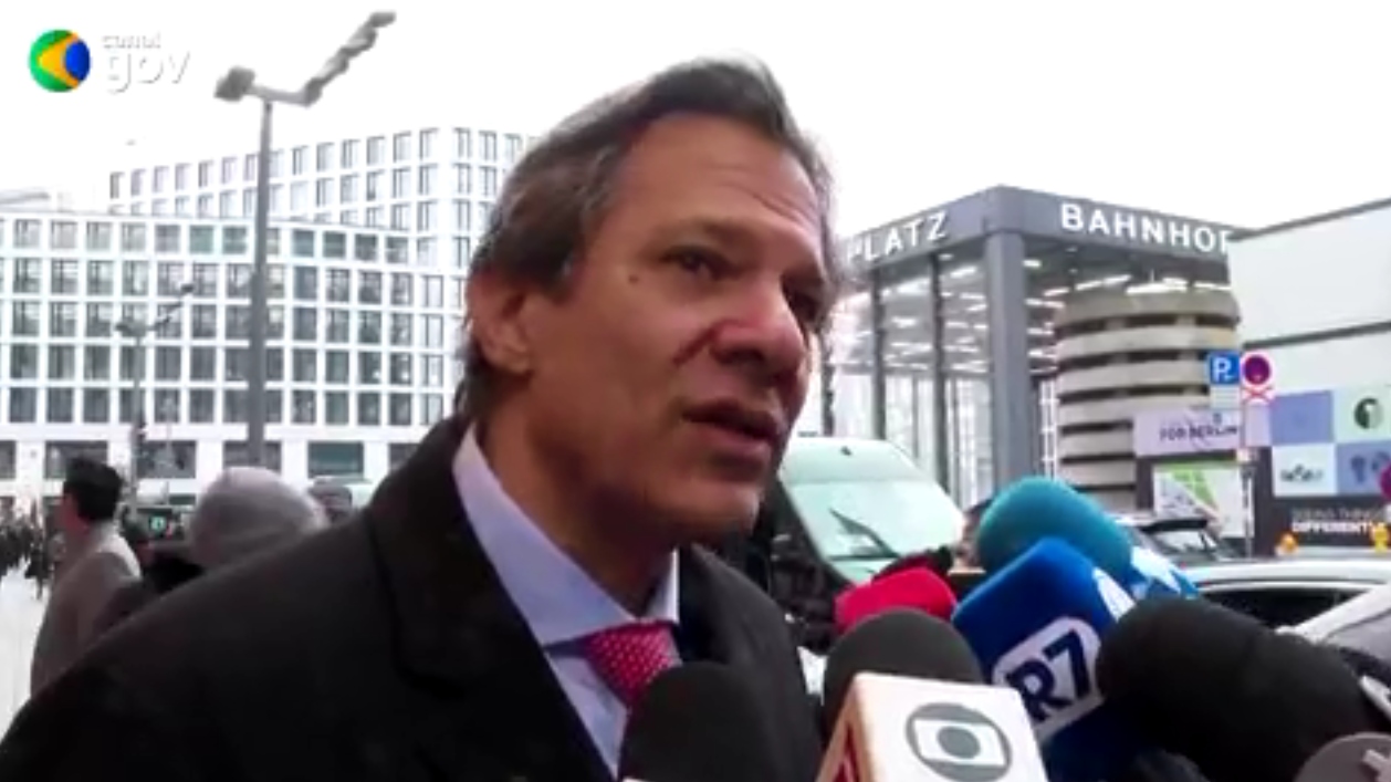 Resultado do PIB no terceiro trimestre teve uma leve alta de 0,1%, enquanto que o mercado apostava uma reudção de até 0,3%.