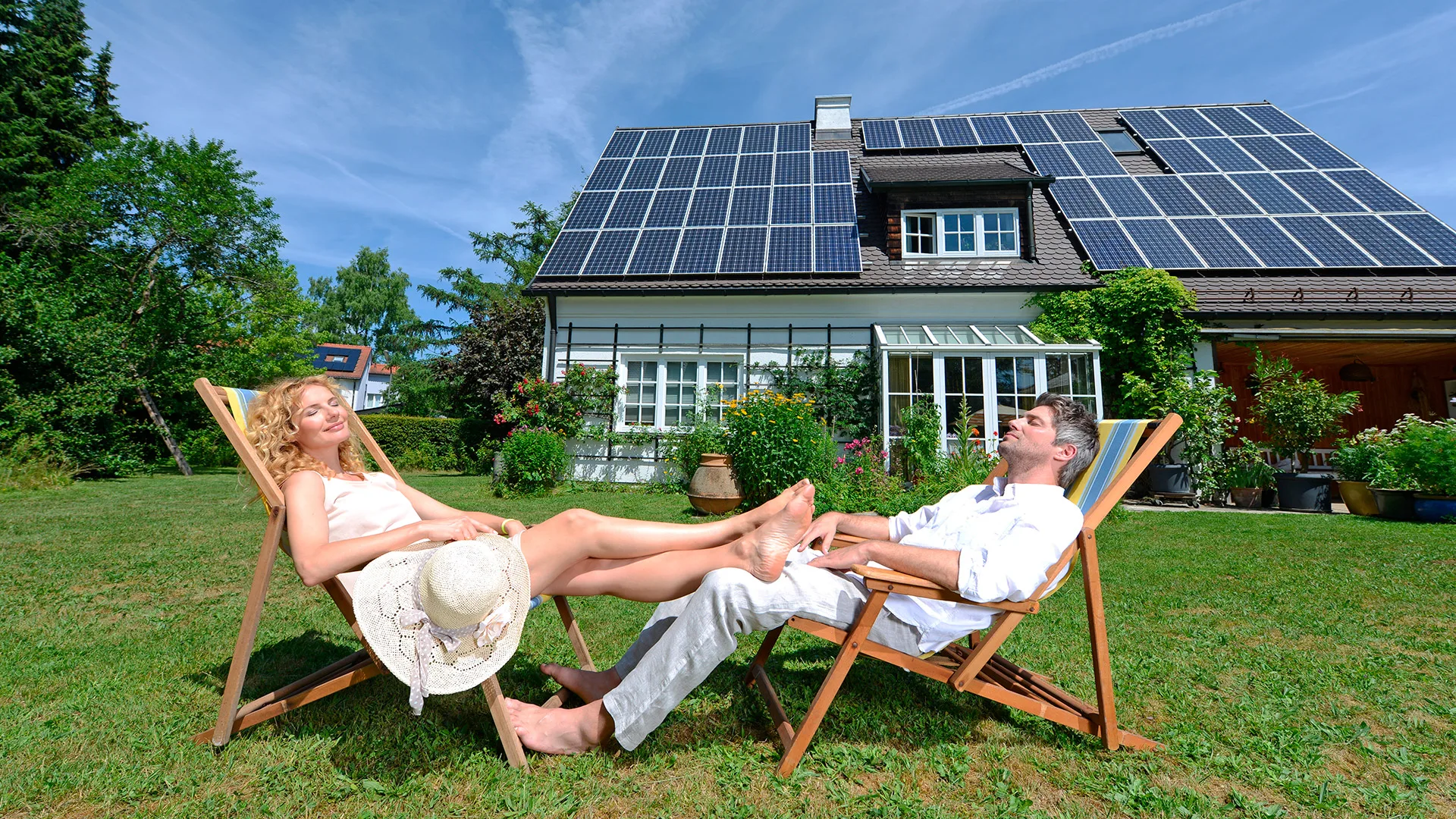 A energia solar residencial ajuda a valorizar o imóvel e não faz barulho