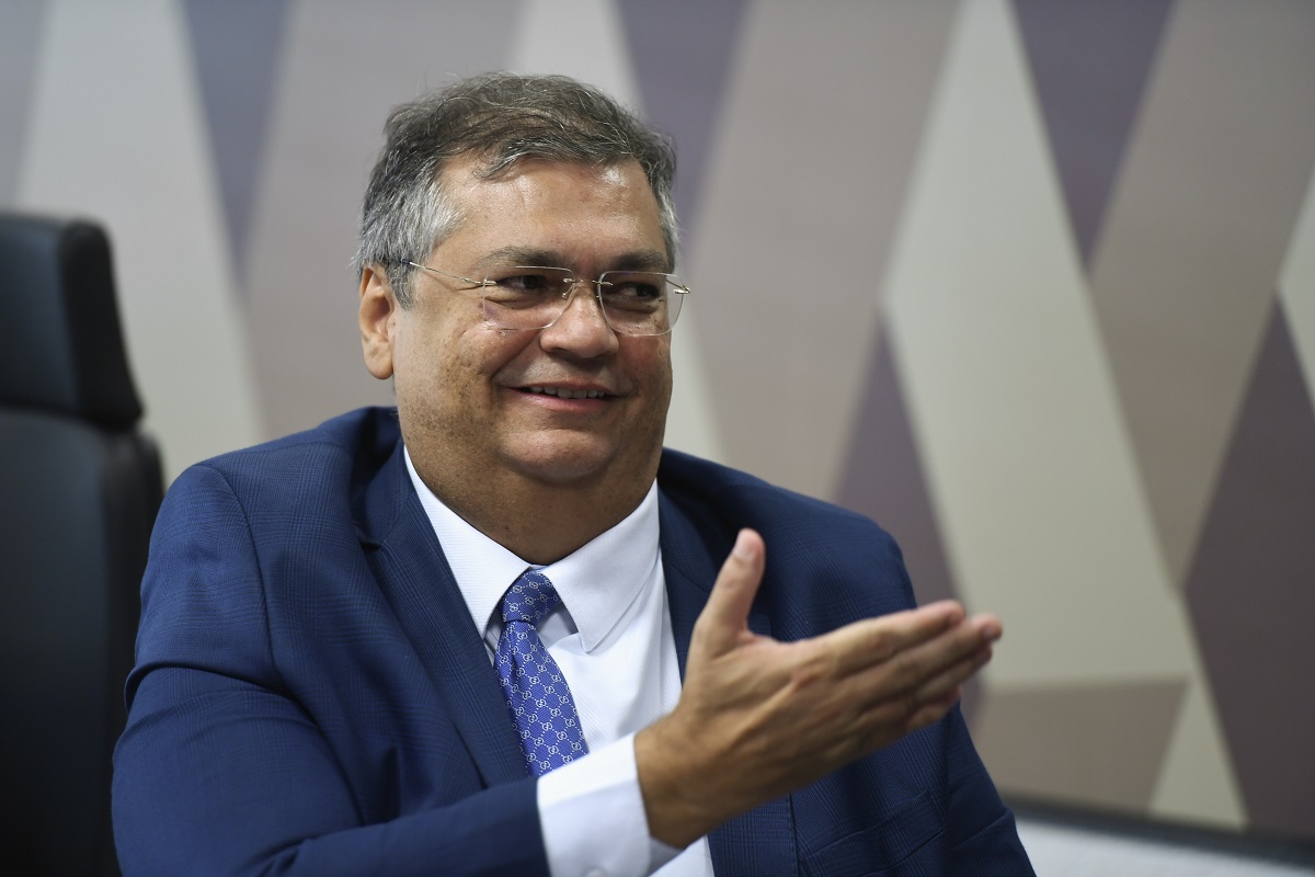 Indicado para o STF, Flávio Dino conseguiu o aval de 47 senadores para assumir cargo.