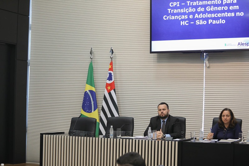 Relatório final da CPI de Transição de Gênero em Crianças e Adolescentes pede o fim do tratamento hormonal no Hospital das Clínicas em São Paulo.