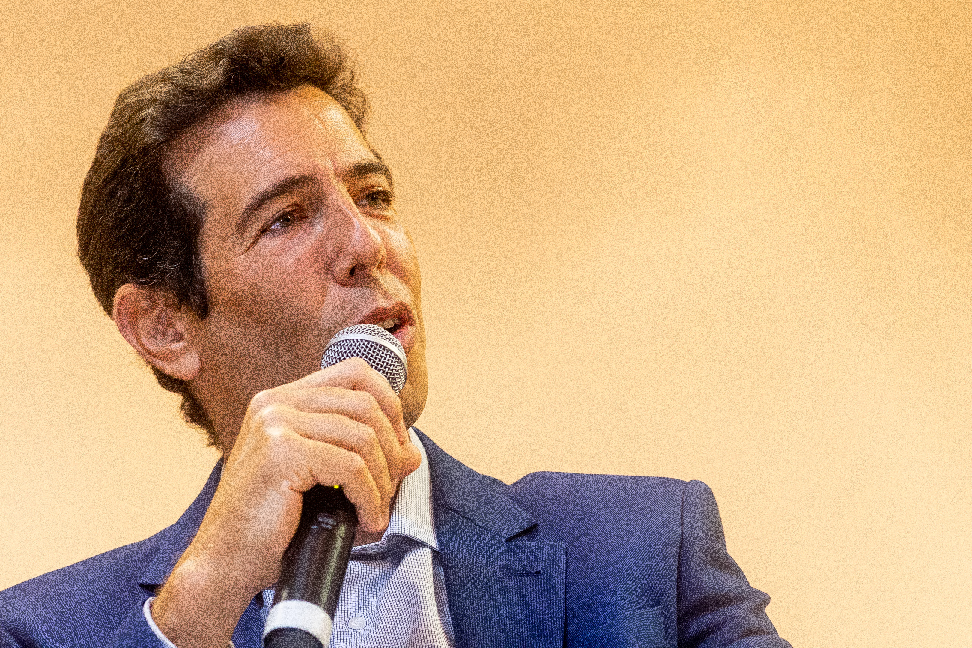 Em entrevista exclusiva para a Gazeta do Povo, Renato Feder avalia primeiro ano à frente da Educação de São Paulo.