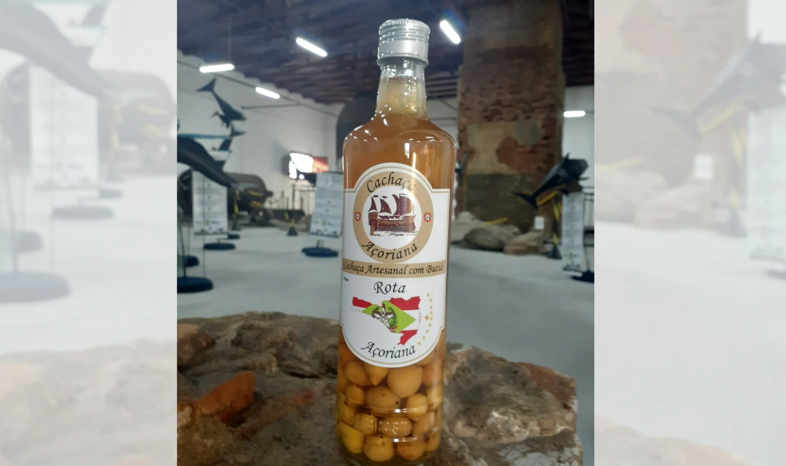 A produção da cachaça de butiá começou em uma parceria com o Núcleo de Estudos Açorianos da Universidade Federal de Santa Catarina (UFSC).