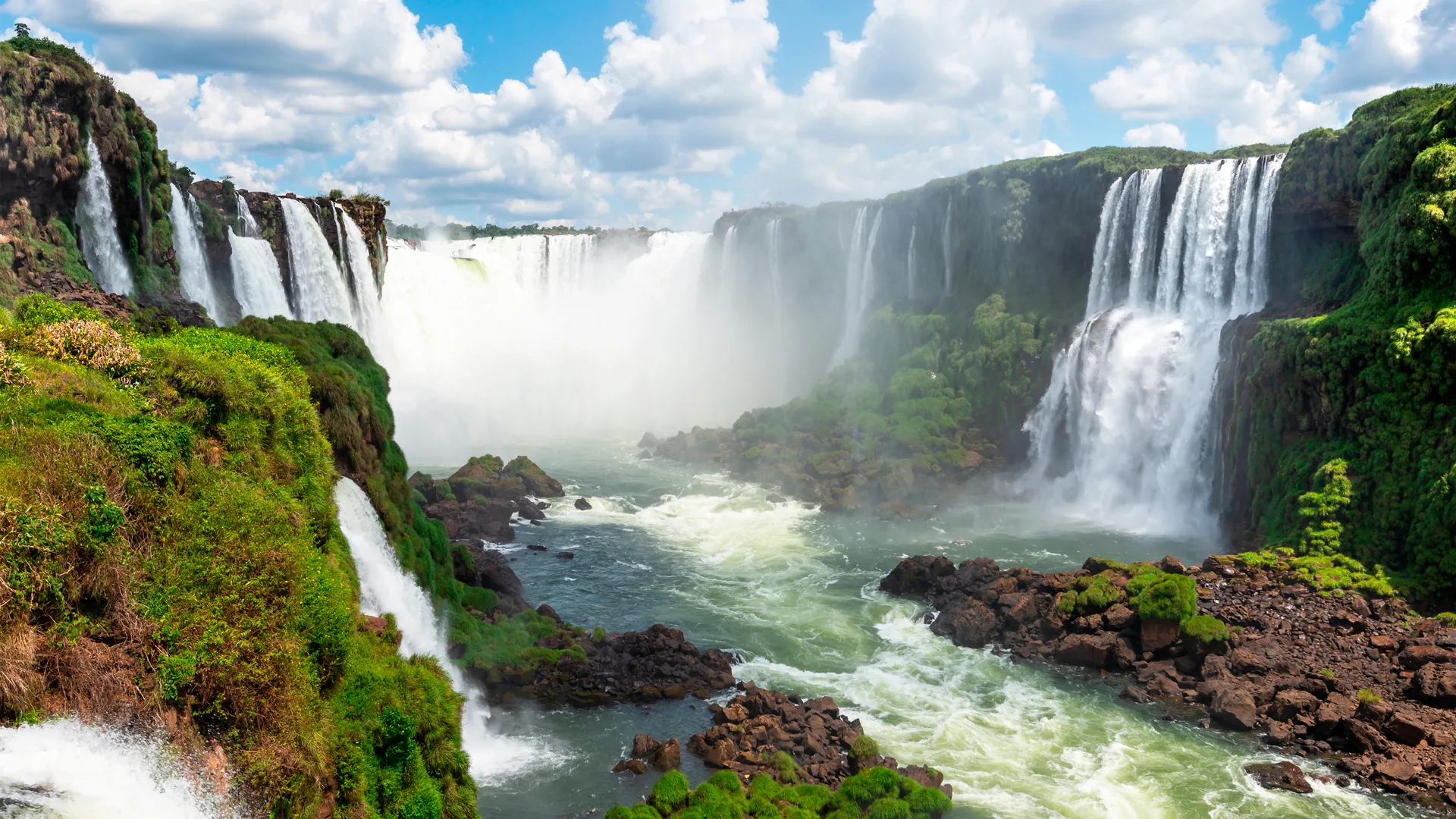 Desvendando o paraíso das águas: Foz do Iguaçu, 14 passeios que você não pode perder