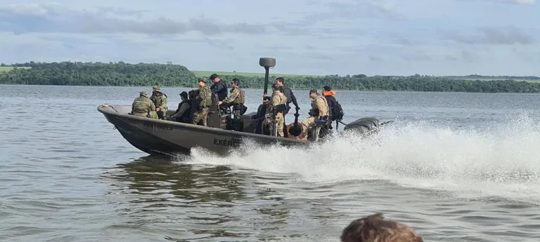 Tráfico e contrabando via Rio Paraná intensifica ações de fiscalização e segurança aquática na região de fronteira.