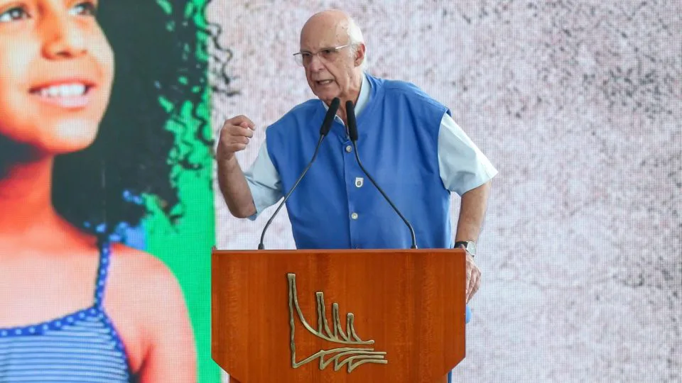 Padre Júlio Lancellotti durante o lançamento do Plano Ruas Visíveis, no Palácio do Planalto, em dezembro de 2023.