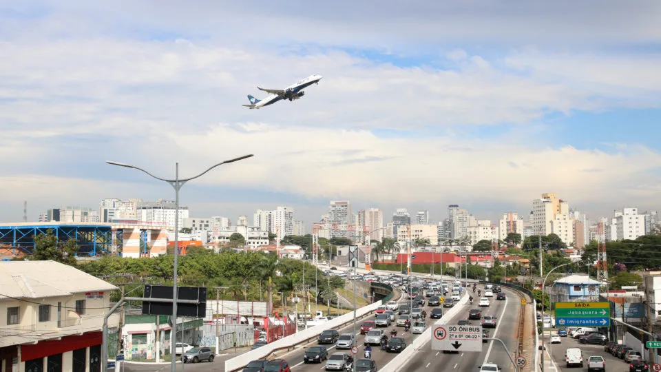 Os aeroportos de Congonhas, Guarulhos e Brasília são responsáveis por 35% dos passageiros em voo no país.