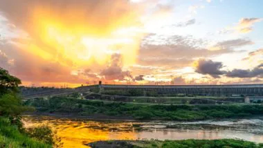 Pressão do governo paraguaio trava caixa de Itaipu, que está com pagamentos atrasados.