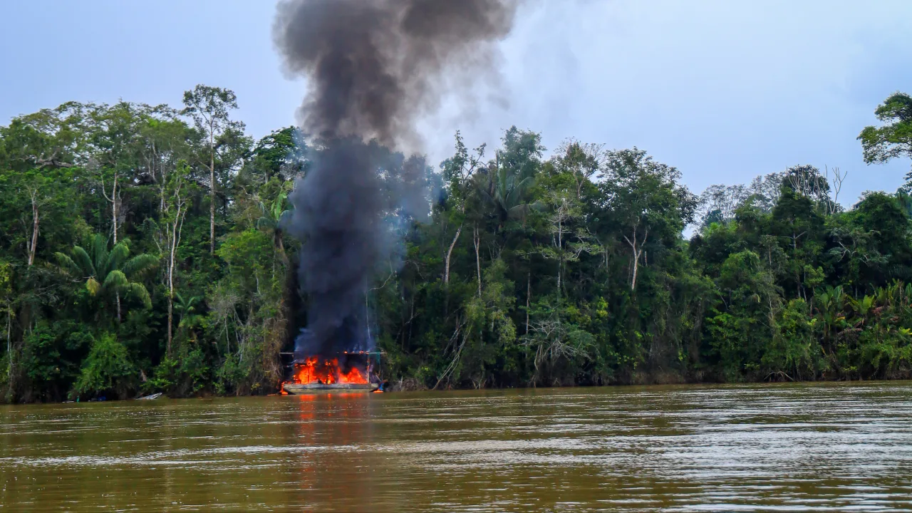 Paralisação de servidores do Ibama afeta atividades de fiscalização na Terra Indígena Yanomami