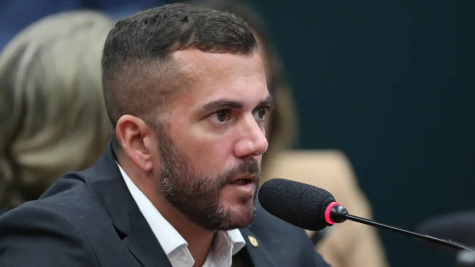 Carlos Jordy