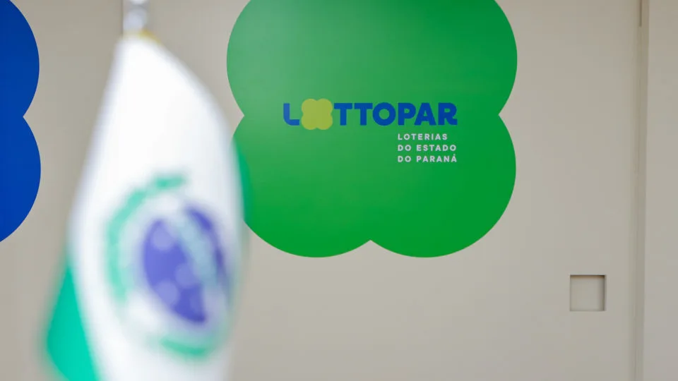 Lottopar diz que atua "com as medidas necessárias" para restabelecer o andamento do edital.