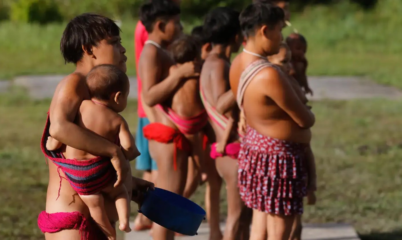 MPF, que apresentou o pedido à Justiça, diz que há “inércia” por parte do governo em resolver a situação de garimpo ilegal na terra yanomami