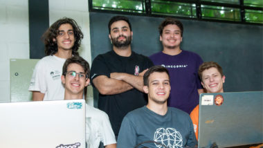 Estudantes vencedores da categoria Impacto Global, do Nasa Space Apps Challenge.