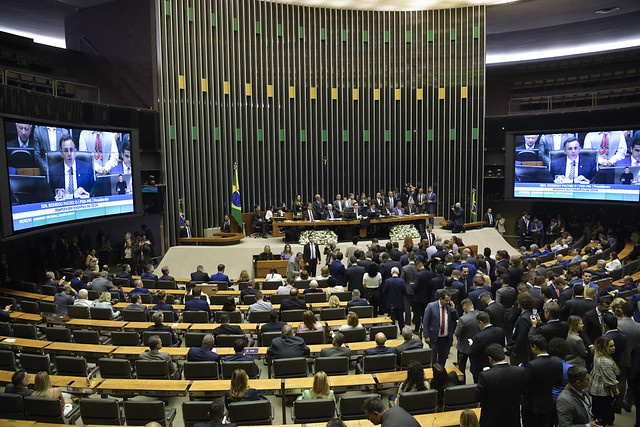 Plenário da Câmara dos Deputados durante sessão solene destinada a inaugurar a 2ª Sessão Legislativa Ordinária da 57ª Legislatura.