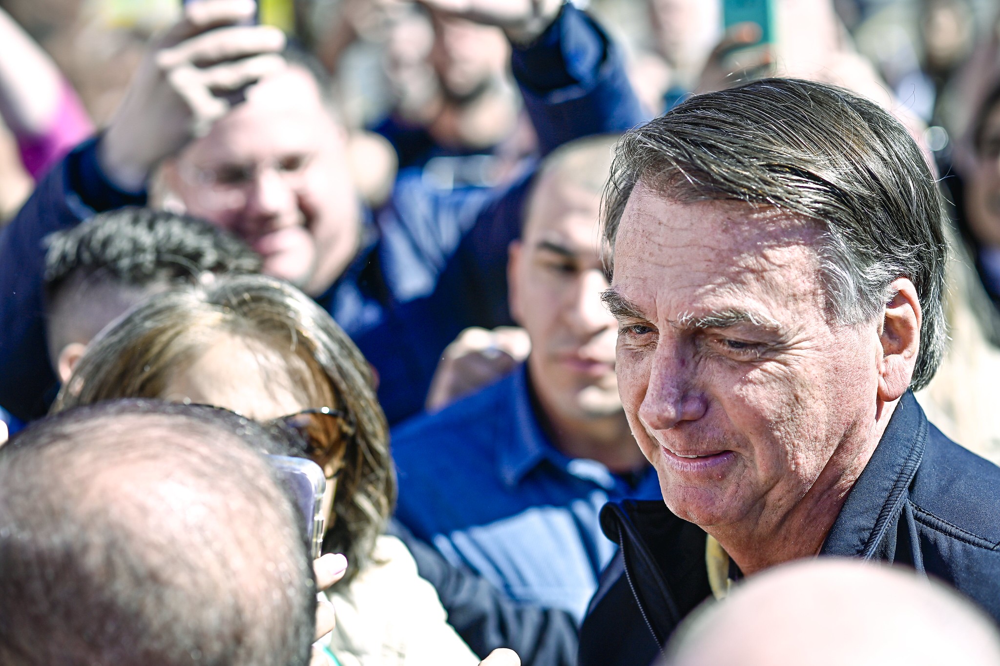 Jair Bolsonaro (PL) participa de evento político no litoral paulista um dia antes de ser alvo de operação da Polícia Federal.