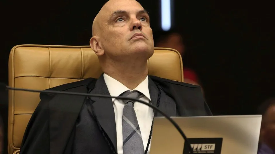 Ministro do STF, Alexandre de Moraes, alegou ter sofrido injúria e agressão em aeroporto em Roma.