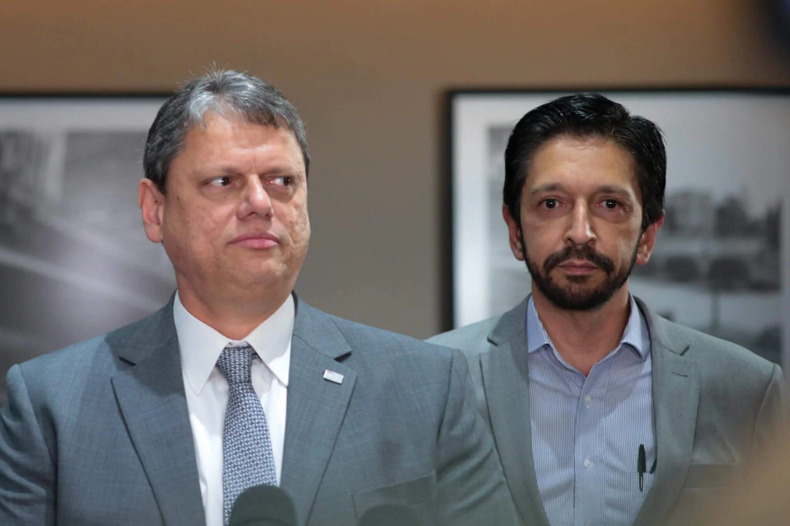 Tarcísio e Ricardo Nunes encampam medida de instalação de painéis luminosos dentro da estratégia de revitalização do centro de São Paulo.