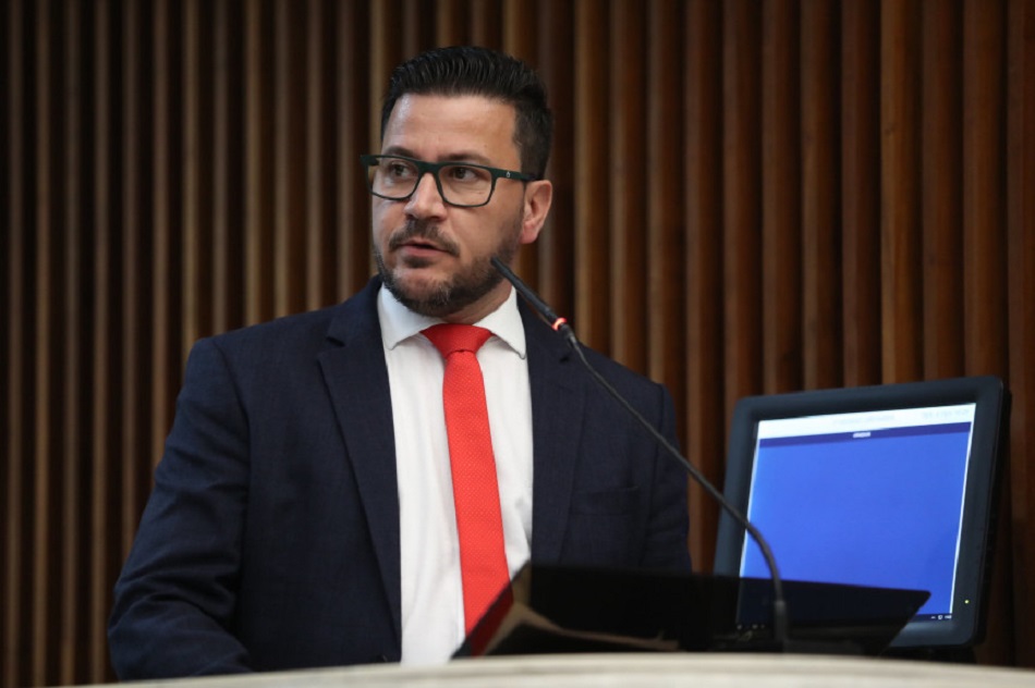 Deputado estadual Arilson Chiorato (PT-PR) que revogar título de cidadão honorário concedido a Bolsonaro no Paraná.