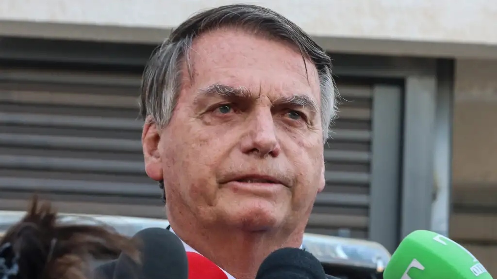 Bolsonaro prestou depoimento à PF no inquérito que apura suposta importunação a uma baleia jubarte durante passeio de jet ski.