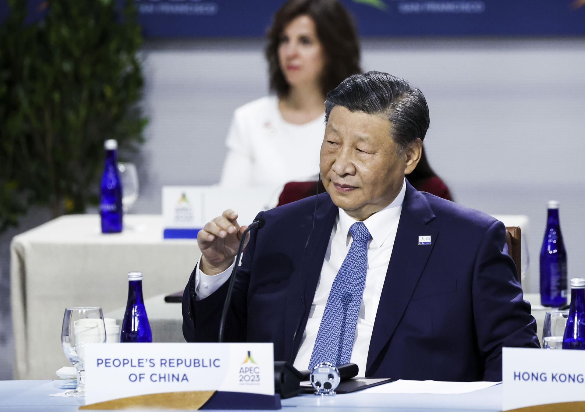 O ditador da China, Xi Jinping, participa do Retiro de Líderes Econômicos da APEC, durante a conferência anual de Cooperação Econômica Ásia-Pacífico, no Centro de Convenções Moscone West, em São Francisco, Califórnia, EUA, 17 Novembro de 2023.