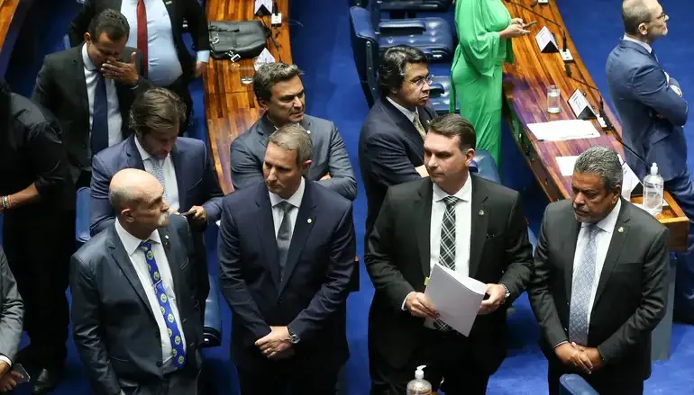 Guilherme Derrite acompanha no Senado votação do PL que põe fim às saidinhas temporárias de presos.