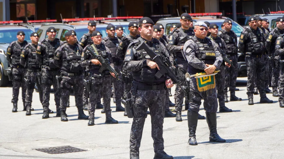 Governo do estado aumentou o efetivo na região da Baixada Santista durante a temporada de verão.
