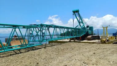 Obra da Ponte de Guaratuba em fase inicial no litoral paranaense.