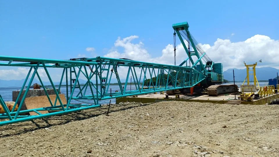 Obra da Ponte de Guaratuba em fase inicial no litoral paranaense.
