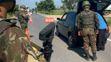 Exército - Forças Armadas - Brasil - Paraguai - Operação Ágata