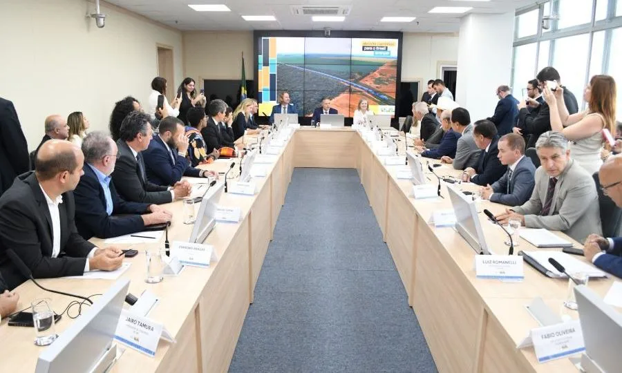 Bancada paranaense participa de reunião no Ministério dos Transportes.