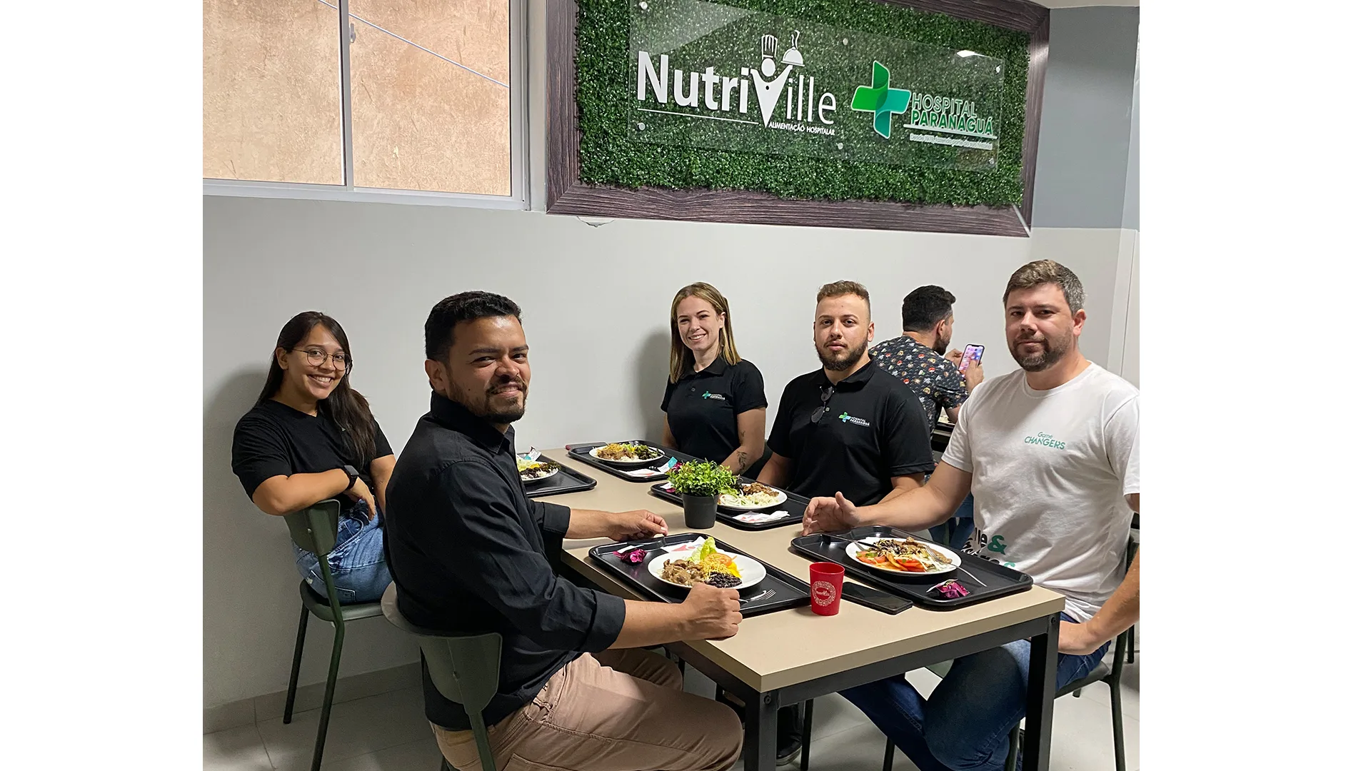 Entre as estruturas reformadas no Hospital Paranaguá estão a cozinha, cafeteria e restaurante.