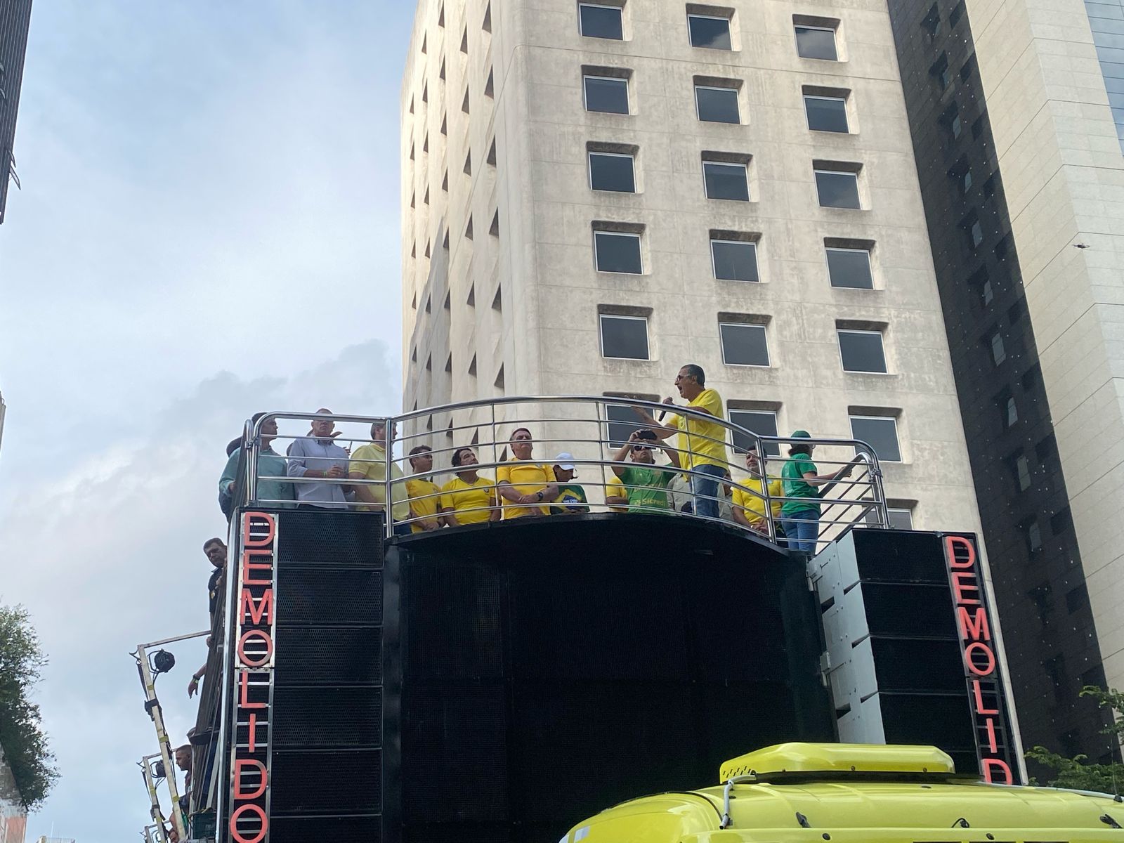 Silas Malafaia critica Lula e STF em discurso em ato pró-Bolsonaro na Paulista.