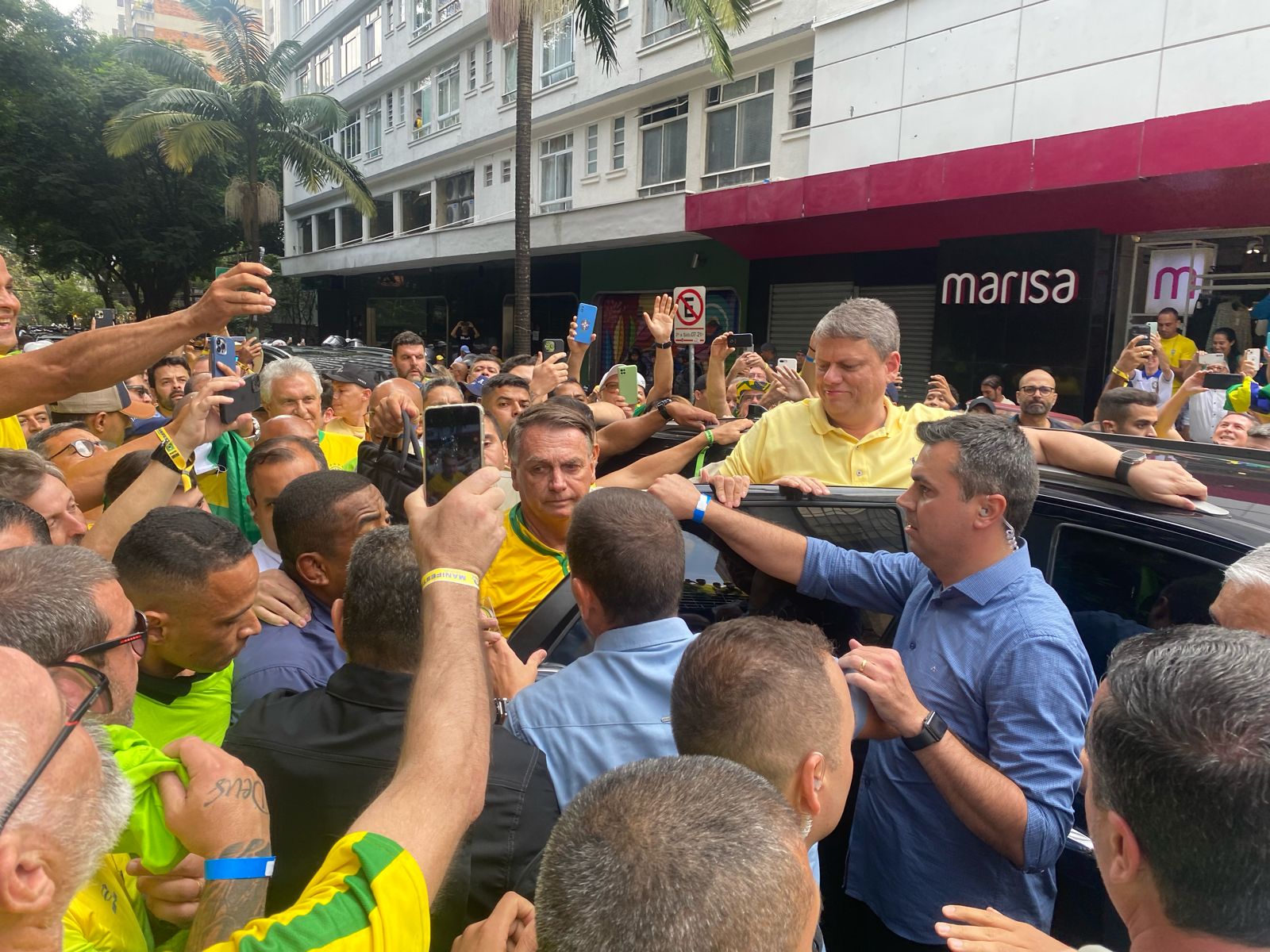 Bolsonaro vai se preparar para ato na Paulista no Palácio dos Bandeirantes.