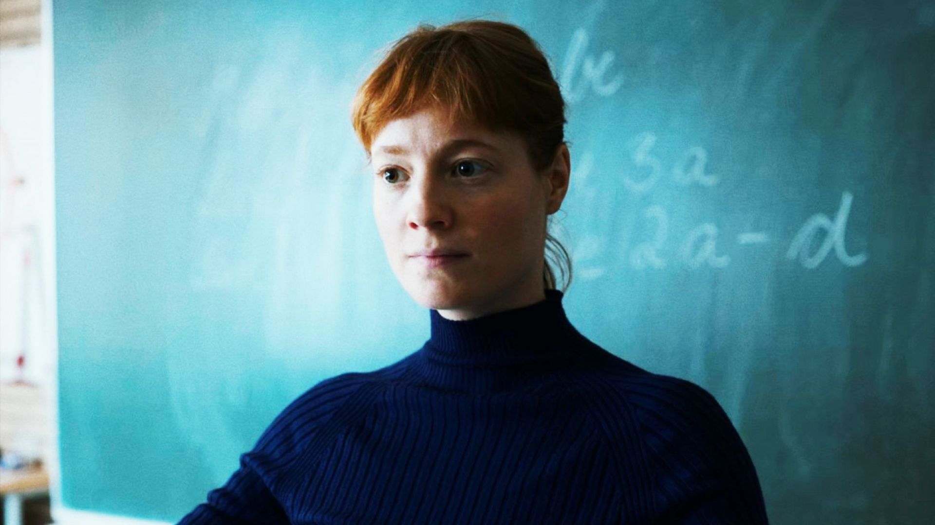 A atriz Leonie Benesch em cena de “A Sala de Professores”