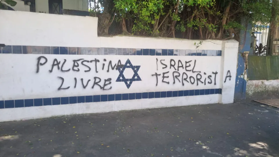 Comunidade judaica em Santos (SP) foi vítima de três ataques após o atentando terrorista do Hamas, em Israel.