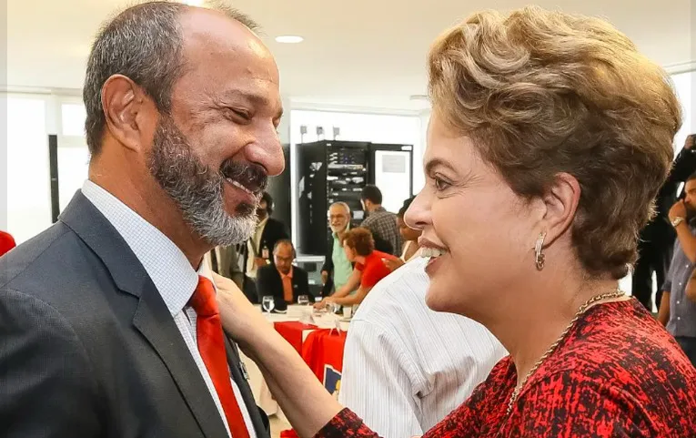Sayid Tenório teve um cargo na Secretaria de Assuntos Estratégicos da Presidência da República durante o governo de Dilma Roussef.