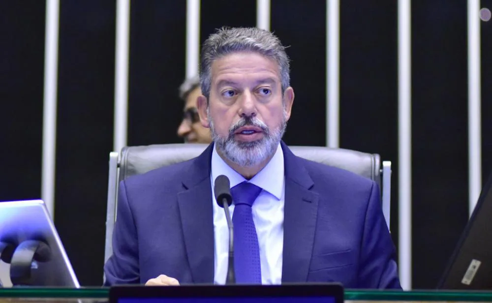 Lira recorre de arquivamento de ação contra Felipe Neto