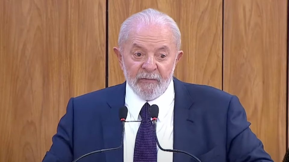 Lula pede ao mundo “presunção de inocência” em eleição na Venezuela