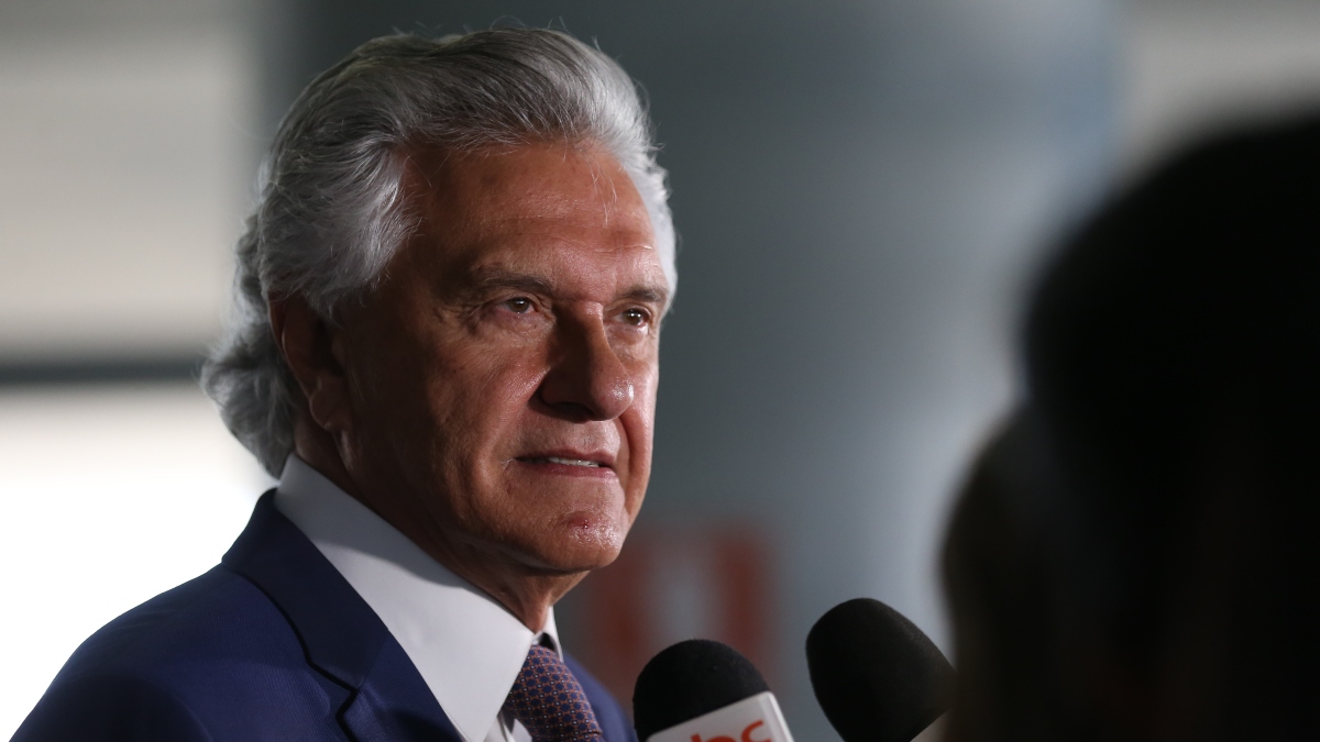 Governador de GO diz que vai pedir investigação ao TSE e cassação do mandato de Bivar do cargo de deputado federal.