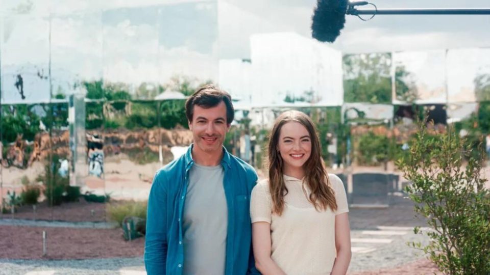 Nathan Fielder e Emma Stone em imagem de "The Curse"